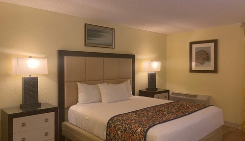 Standard Room, 1 Queen Bed, Non Smoking
