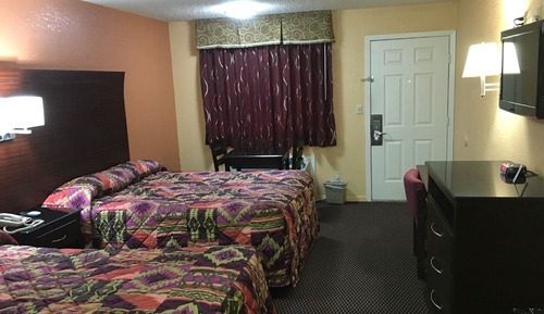 Classic Room, 2 Queen Beds, Non Smoking