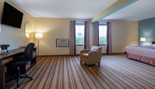 Studio Suite, 1 King Bed, Non Smoking