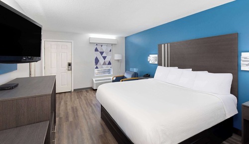 Room, 1 King Bed, Non Smoking