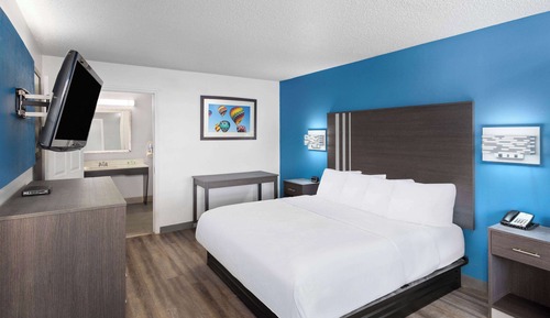 Room, 1 King Bed, Accessible, Non Smoking (Mobility)