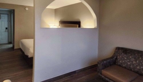 Suite, 1 King Bed, Non Smoking