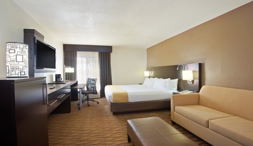 Standard Room, 1 King Bed, Accessible (Communication, Roll-In Shower)