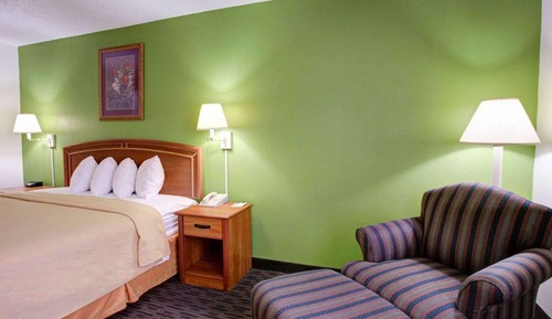 Standard Room, 1 King Bed