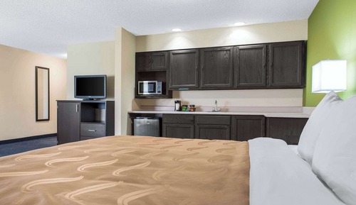 Suite, 1 King Bed with Sofa bed, Non Smoking