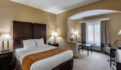 Suite, 1 Queen Bed with Sofa bed, Accessible, Non Smoking