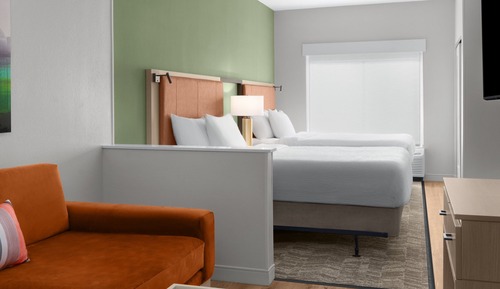 Suite (Mobility Accessible, Tub)