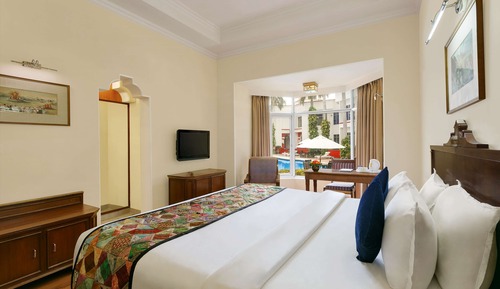 Superior Room, 1 King Bed