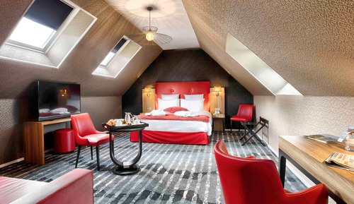 Privilege, Suite, 1 Double Bed with Sofa bed