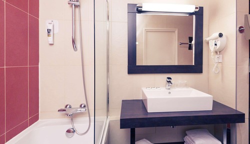 Triple Room, Multiple Beds
