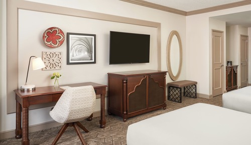 2 Double Beds ADA Tub