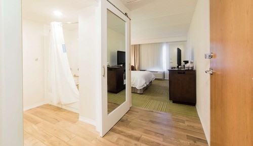 Room, 1 Queen Bed, Accessible, Bathtub (Mobility & Hearing)