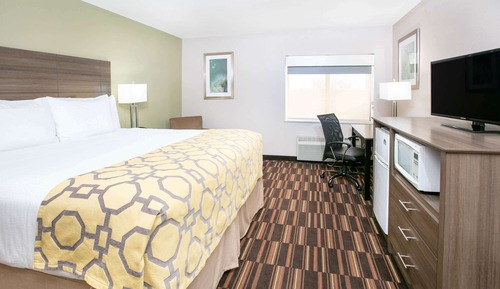 Room, 1 King Bed, Accessible, Non Smoking (Mobility,Tub w/Grab Bars)