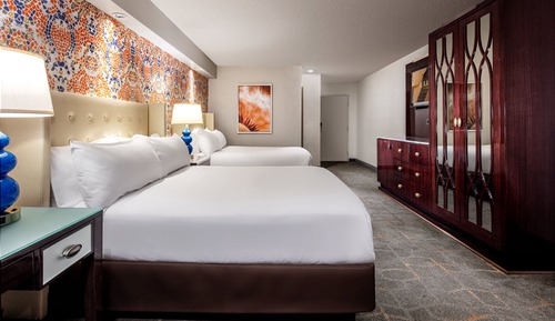 Pyramid Premier Two Queen Room