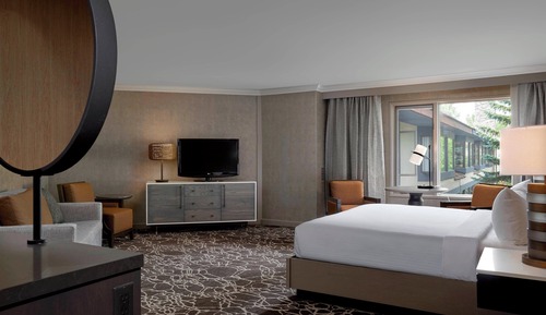 Deluxe Room, 1 King Bed