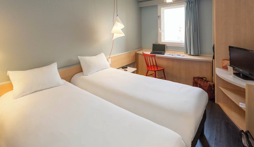 Room, 2 Twin Beds (New Bedding)
