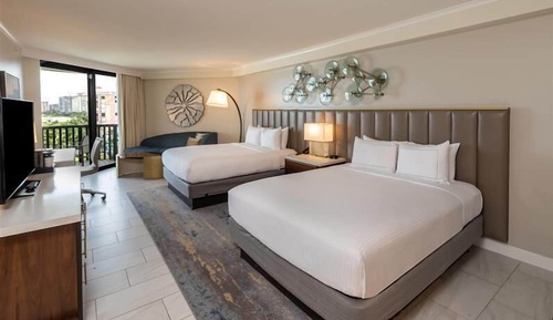 Room, 2 Queen Beds, Partial Ocean View