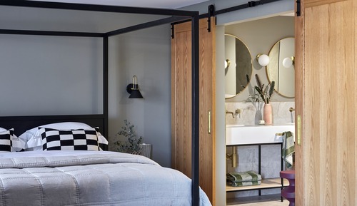 Luxury King Suite