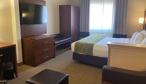 Suite, 1 King Bed, Non Smoking