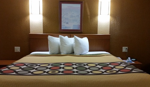Standard Room, 1 King Bed