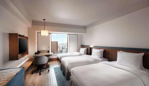 Twin Hilton Guestroom