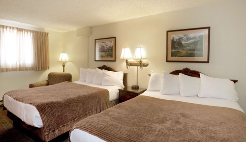 Standard Room, 2 Queen Beds, Accessible, Bathtub