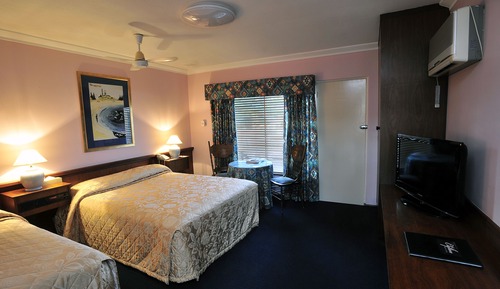 Standard Twin Room