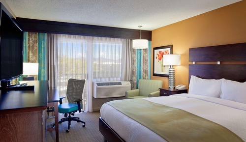 One King Bed, Non-Smoking, Accessible