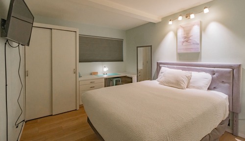 Standard Condo, 1 Queen Bed with Sofa bed, Bay View (One Bedroom Queen Suite Condo)