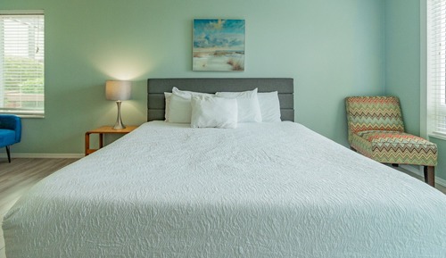 Standard Room, 1 King Bed, Bay View