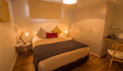 1 Bedroom Apartment