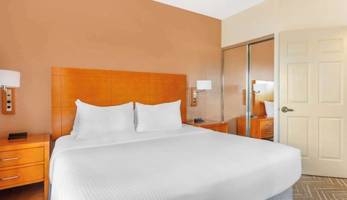 2 BEDROOM 2 KING SUITE WITH SOFABED