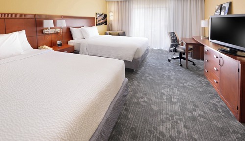 Room, 2 Double Beds (Mobility/Hearing Access, Roll-In Shwr)
