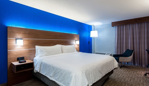 Standard Room, 1 King Bed