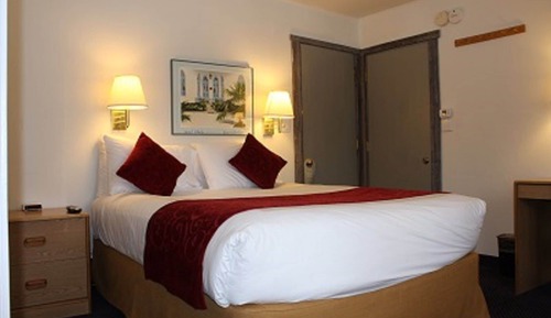 Standard Room, 1 Queen Bed
