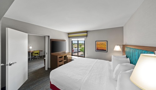 Suite, 1 King Bed, Non Smoking