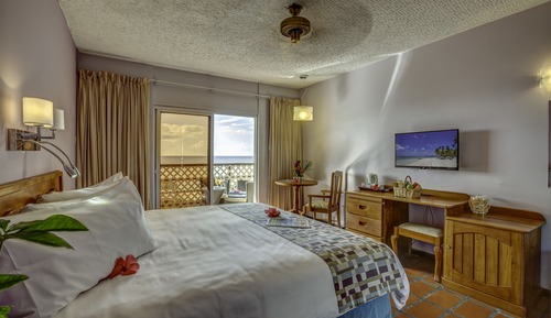 Standard Room, 1 King Bed, Garden View