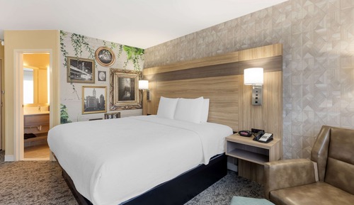 Standard Room, 1 Queen Bed, Accessible, Non Smoking