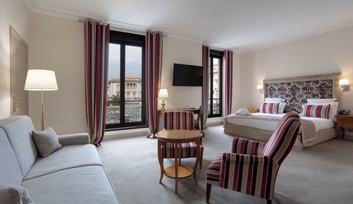 Junior Suite, City View
