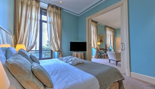 Suite, Sea View
