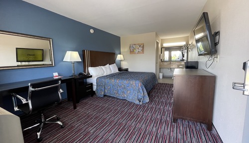 Standard Room, 1 King Bed, Smoking