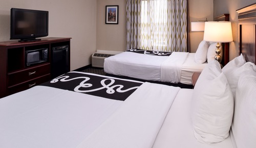 Room, 2 Queen Beds, Accessible, Non Smoking (Mobility Accessible)