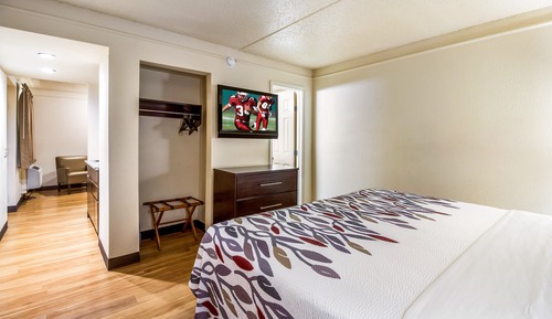 Suite, 1 King Bed, Non Smoking, Kitchenette