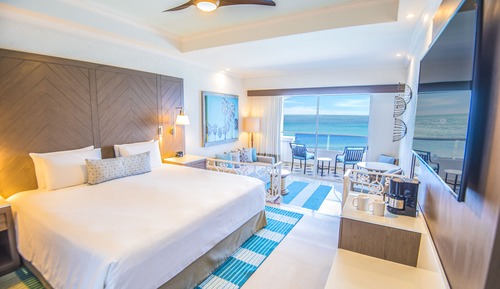 Junior Suite Ocean Front King
