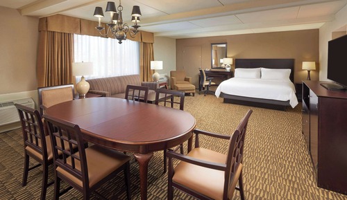 Suite, 1 King Bed with Sofa bed, Non Smoking