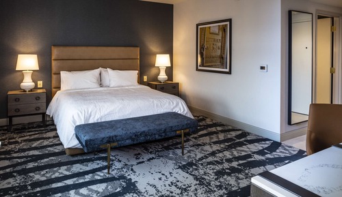 Deluxe Room, 1 King Bed