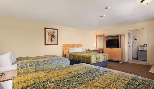 Room, Multiple Beds, Non Smoking