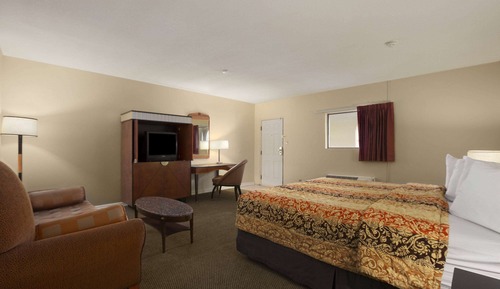 Standard Room, 1 King Bed, Smoking