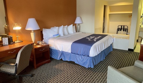 Standard Room, 1 King Bed, Smoking