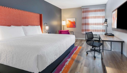 Standard Room, 1 King Bed, Non Smoking
